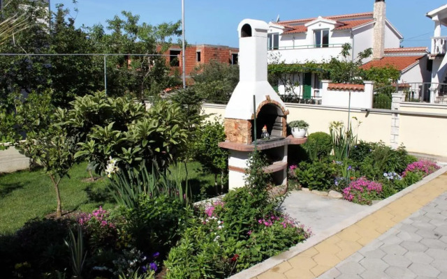 Apartments with a parking space Vodice - 6178