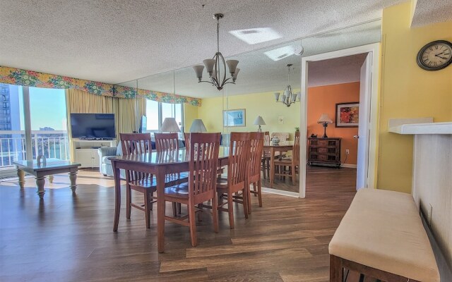 904 South Hampton 2 Bedroom Condo