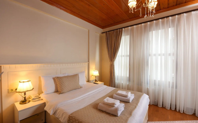 Elyka Hotel