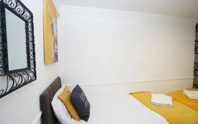 Ground floor Apt Slough by Easy2Manage