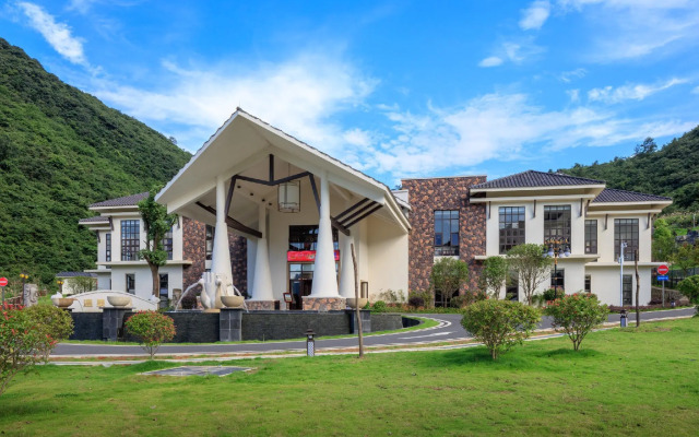 LN Dongfang Hot Spring Resort