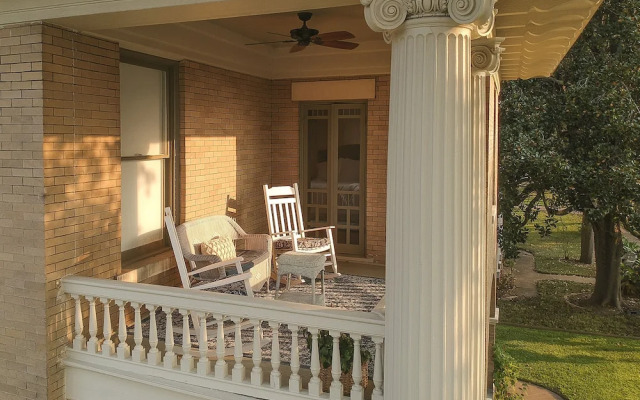 Katy House Bed and Breakfast