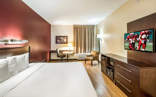 Red Roof Inn PLUS+ Austin South