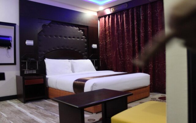 Capital Grand Hotel