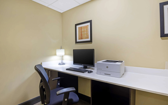 Best Western Plus Thornburg Inn & Suites