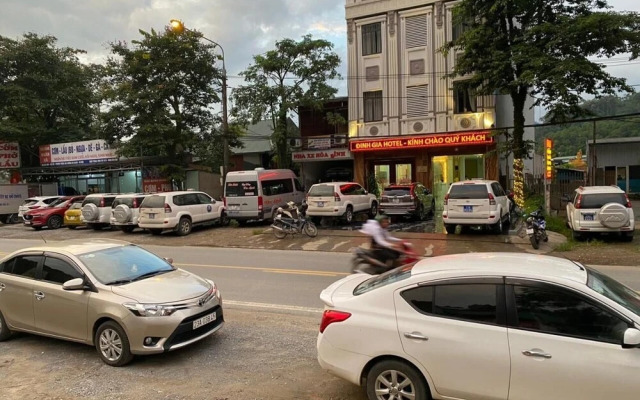 Dinh Gia Hotel