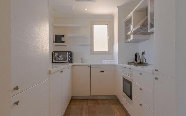 Vesta - Luxury Apt - 2Br - Golf (I)