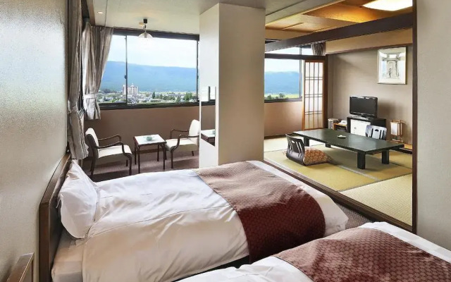 Aso Plaza Hotel
