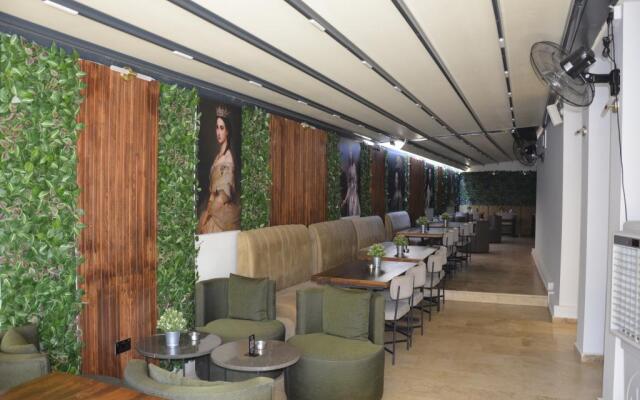 Crown Salamis Hotel