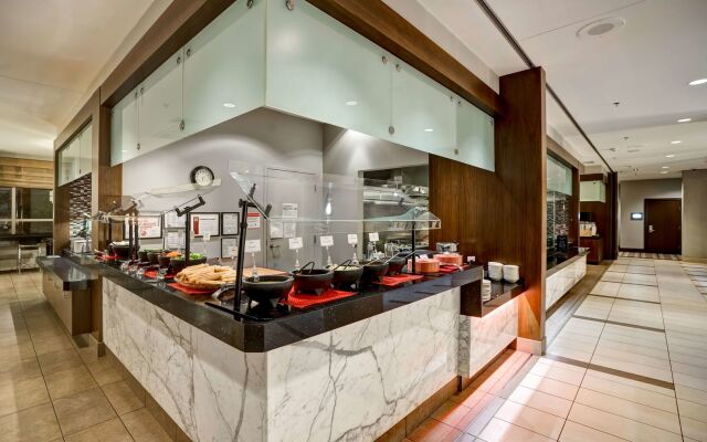 Embassy Suites by Hilton Chicago Downtown River North