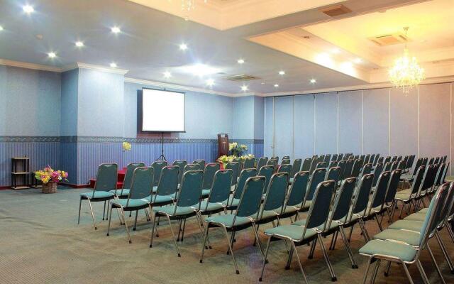 ZEN Rooms Basic Sawojajar