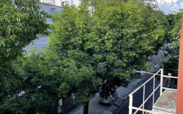 Lovely 4 bedroom condo