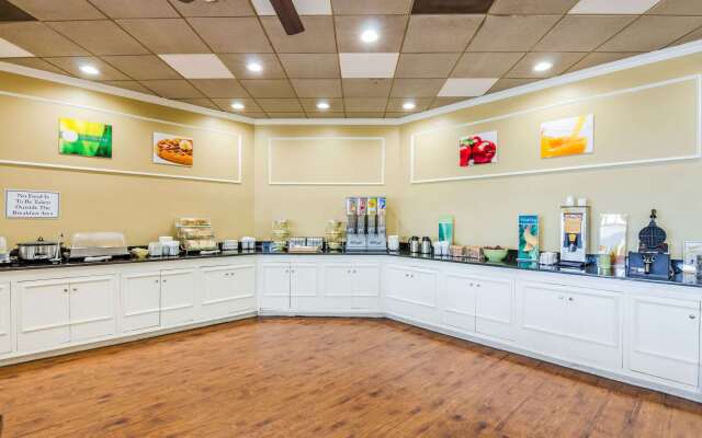 Quality Inn Roanoke Airport