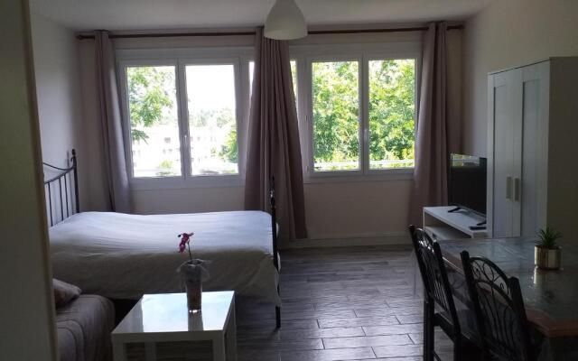 studio meublé, centre-ville