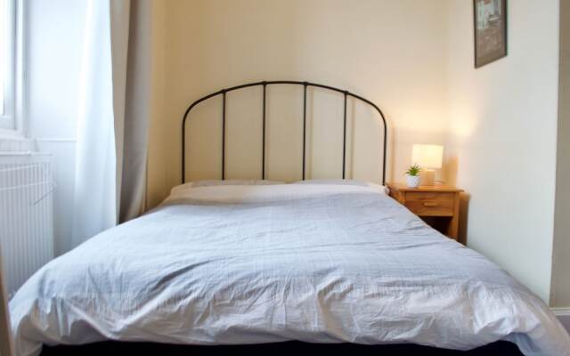 2 Bedroom Flat In Stockton