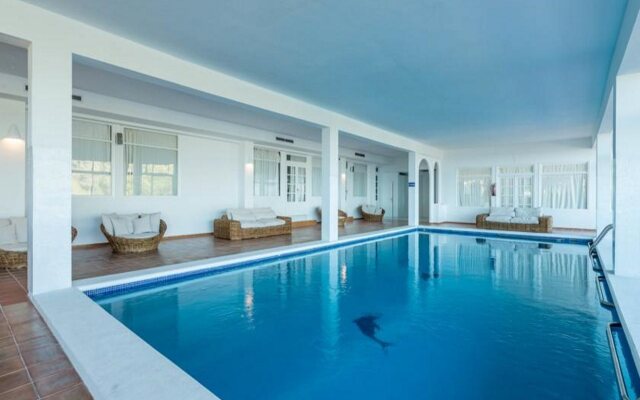 Victoria Sunset Suites Hotel