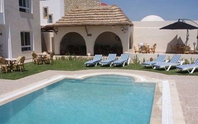 Pallax Residence