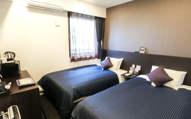 HOTEL LiVEMAX Yokohama Stadium Mae