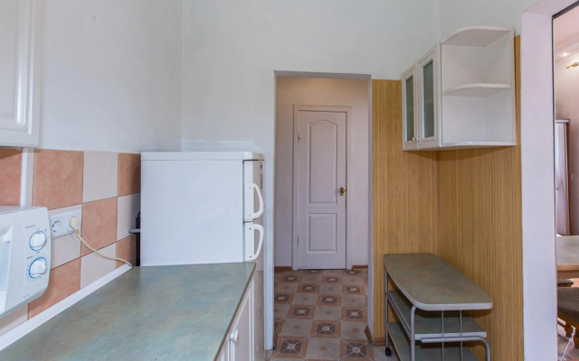 Апартаменти вул. Театральна 26 з балконом на Вернісаж.