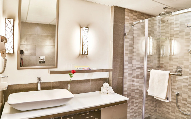 T24 Residency Mumbai International Airport Hotel