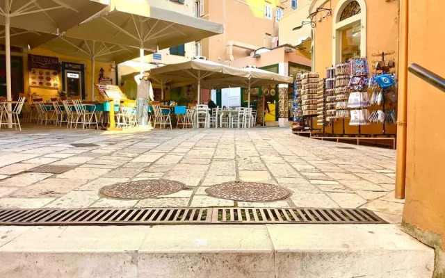 Kukuvayia s Nest-centre Old Town Corfu