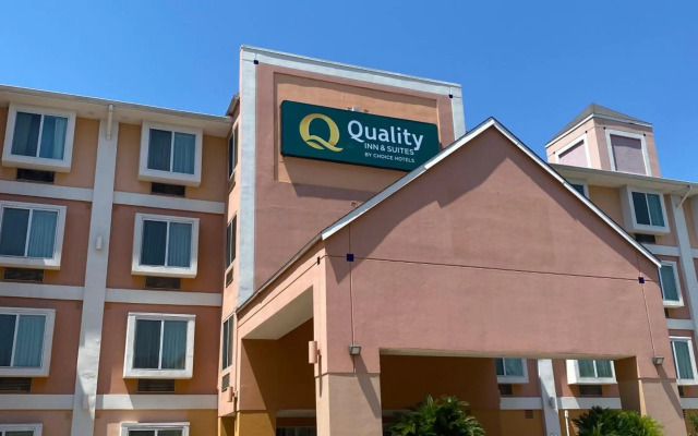 Quality Inn & Suites West Chase