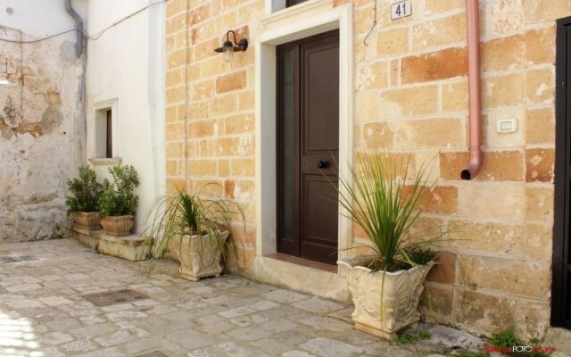 Exedra Holiday House