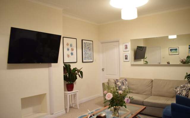 Stylish 1 Bedroom Flat in Belsize Park