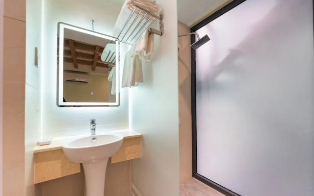 Nicecy Hotel - Truong Quyen