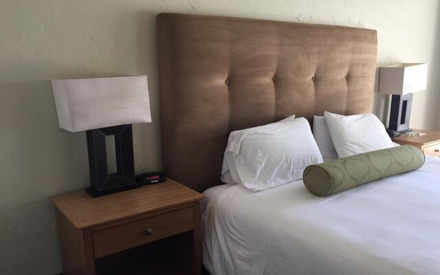 Surfer Beach Hotel