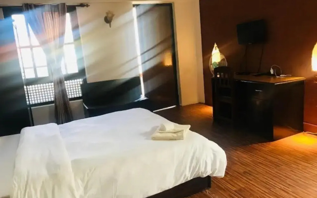 Hotel Little Buddha Inn