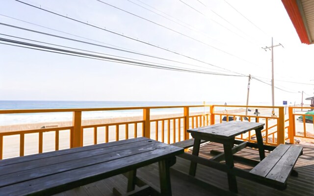 Uljin Sand Beach Pension