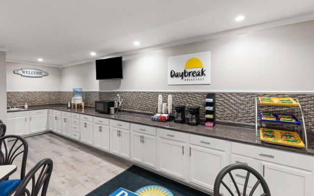 Days Inn by Wyndham Temple