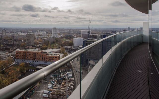 2 Bedroom Flat in Battersea on 20th Floor