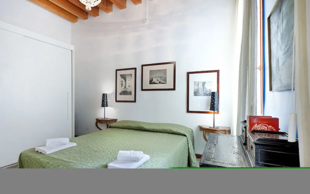 Grimaldi Apartments - Alle Bifore