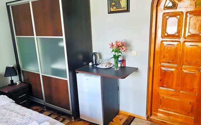 Sweet Home at Ninoshvili 3