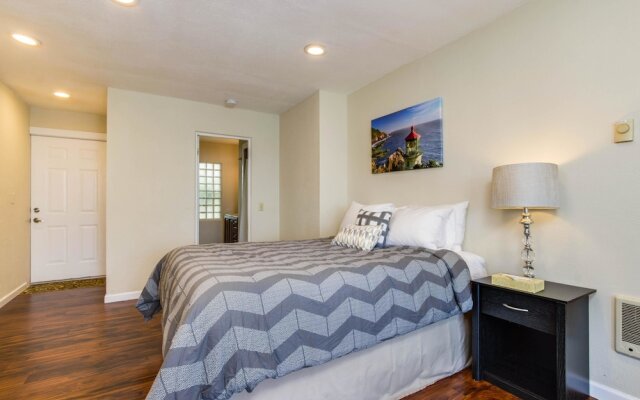 The Sandstone Point Inn