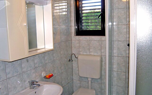 House Ana Inkoo 16559