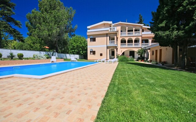 Sun Palace Residence