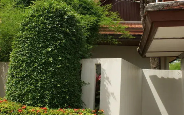 Sirinthara luxury villa