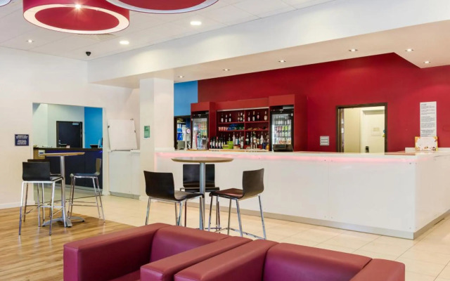 Travelodge Gatwick Airport Central