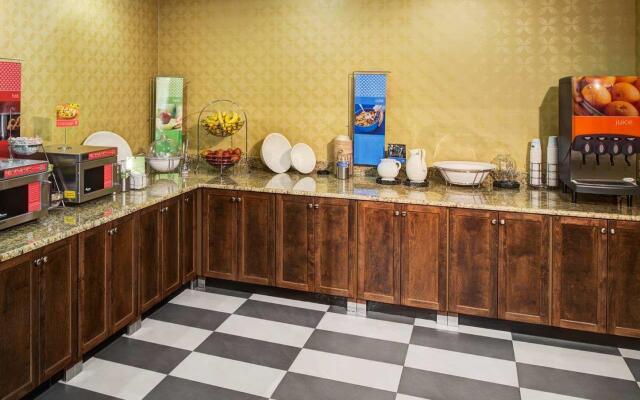 Hampton Inn & Suites Charlotte-Arrowood Rd.