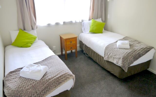 10 Cottages – Guest Rooms – Franz Josef