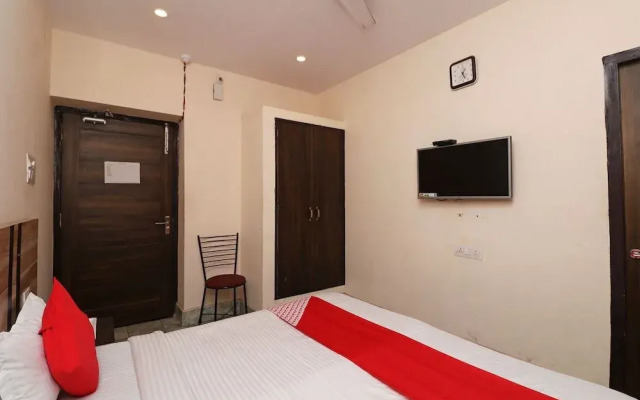 OYO 29826 Central Hotel