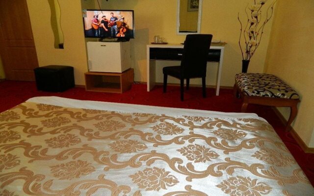 Dalin Hotel