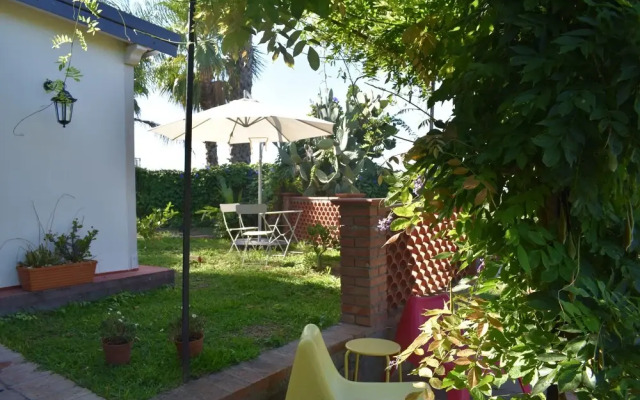 Suite Margherita With Private Garden and Shared Pool