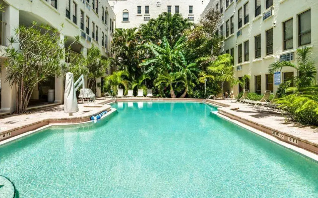 Designer Decorated Palm Beach Hotel NEW