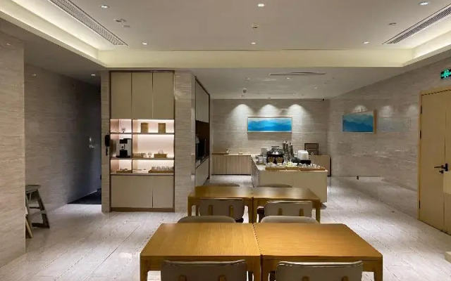 Ji Hotel (Jianning Road, Nanjing Central Gate)