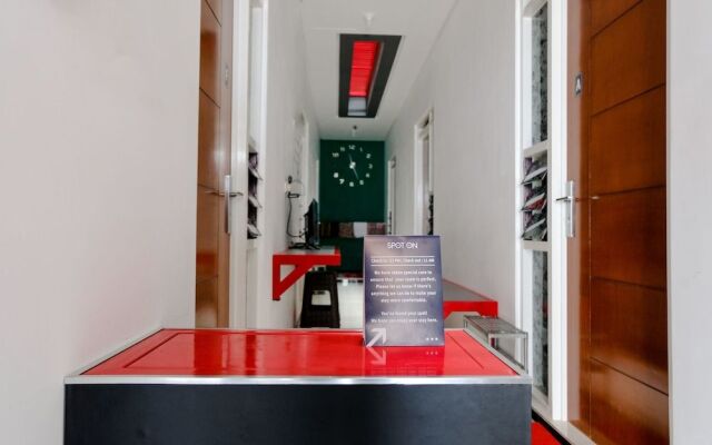 Spot on 1704 Roemah C9 Residence