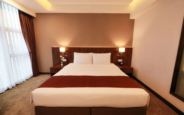 Hlaine Tet Hotel